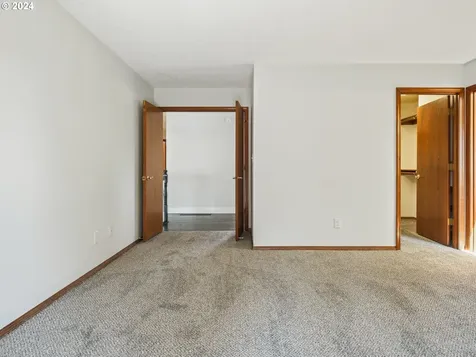 506 Se 14th Court Gresham OR 97080