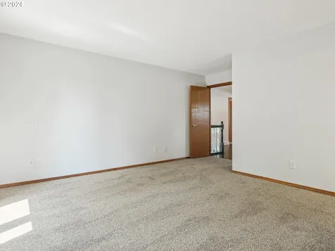 506 Se 14th Court Gresham OR 97080