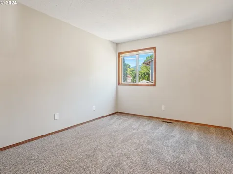 506 Se 14th Court Gresham OR 97080