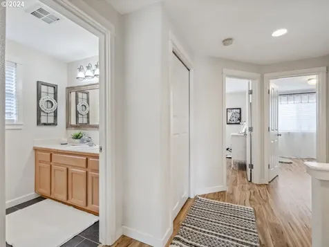 609 Royal Tern Avenue Halsey OR 97348