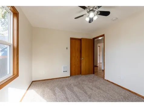 4719 NE 18th Court Vancouver WA 98663