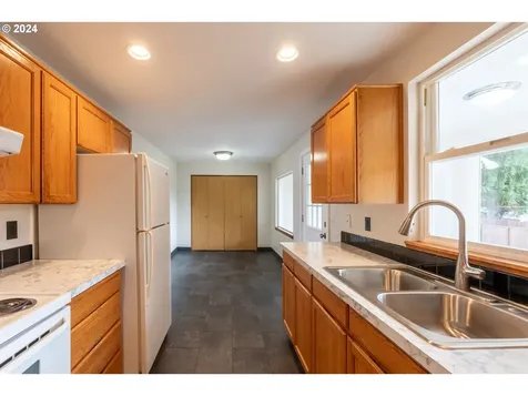 4719 NE 18th Court Vancouver WA 98663