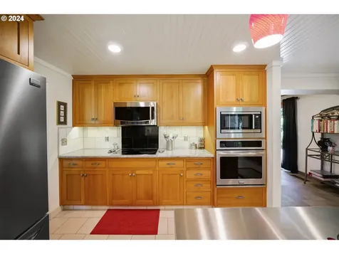 8177 Saghalie Drive S Salem OR 97306