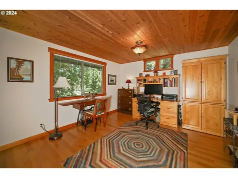 8177 Saghalie Drive S Salem OR 97306