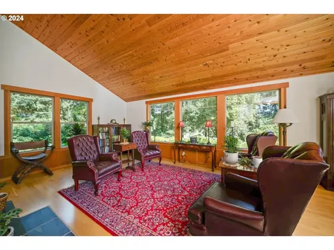 8177 Saghalie Drive S Salem OR 97306