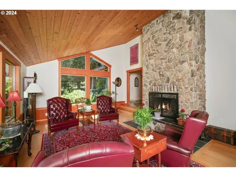 8177 Saghalie Drive S Salem OR 97306
