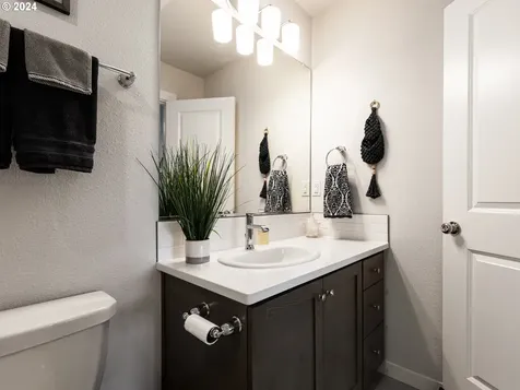 16052 NW Pristine Lane Portland OR 97229