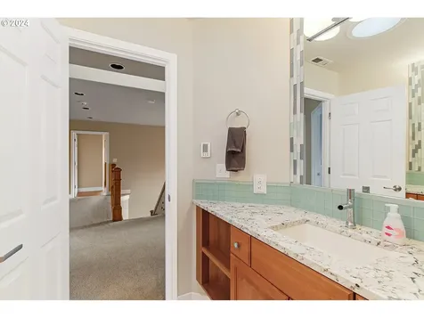 12611 Ne 44th Court Vancouver WA 98686