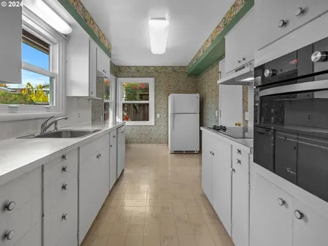3005 SE 54th Avenue Portland OR 97206