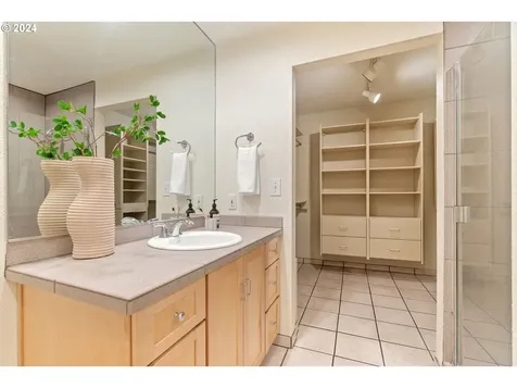 4239 Sw Altadena Avenue Portland OR 97239