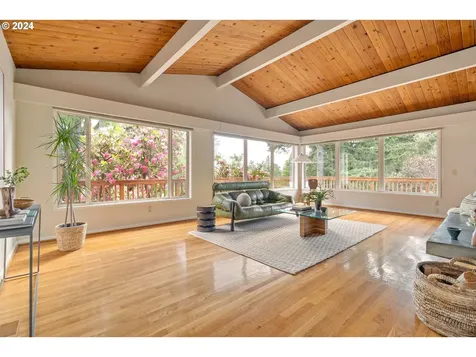 4239 Sw Altadena Avenue Portland OR 97239