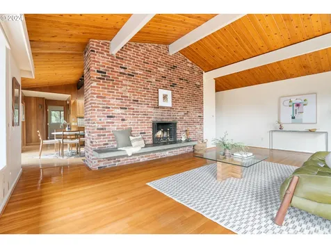 4239 Sw Altadena Avenue Portland OR 97239