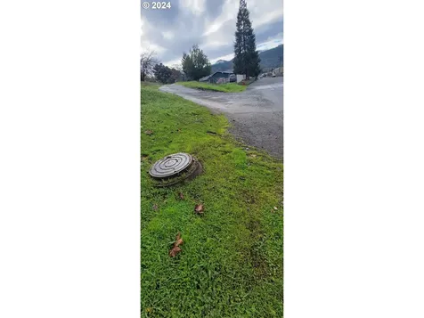 SE Ardis Avenue Myrtle Creek OR 97457