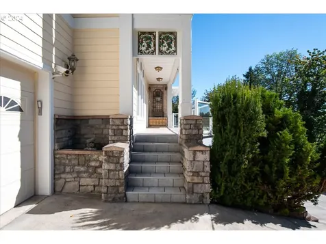 12220 NE Plantation Road Vancouver WA 98685