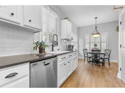 15686 SW Peachtree Drive Portland OR 97224