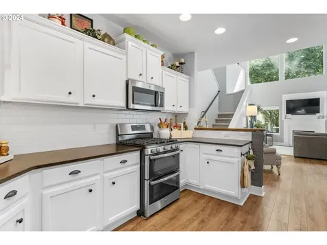 15686 SW Peachtree Drive Portland OR 97224