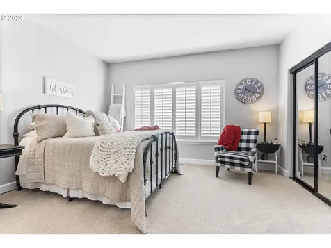 15686 SW Peachtree Drive Portland OR 97224