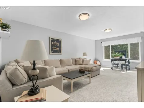 15686 SW Peachtree Drive Portland OR 97224