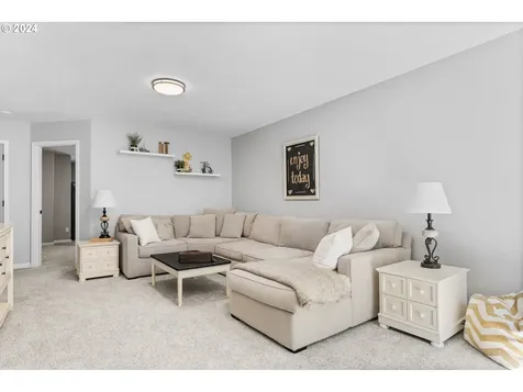 15686 SW Peachtree Drive Portland OR 97224