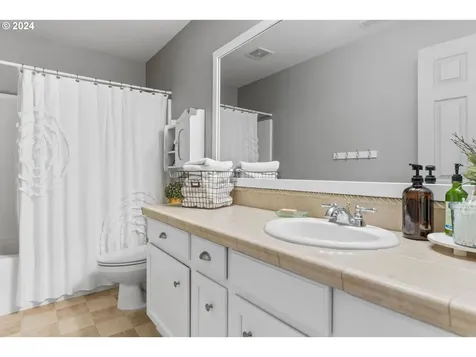 15686 SW Peachtree Drive Portland OR 97224