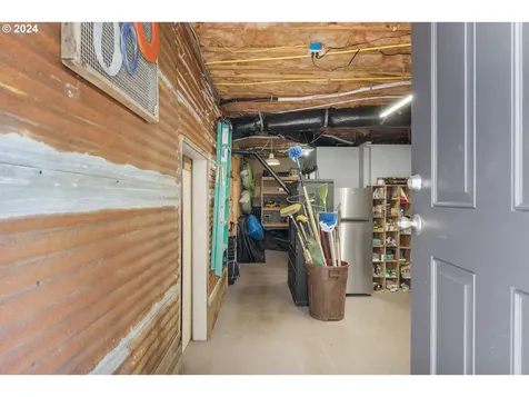 15686 SW Peachtree Drive Portland OR 97224
