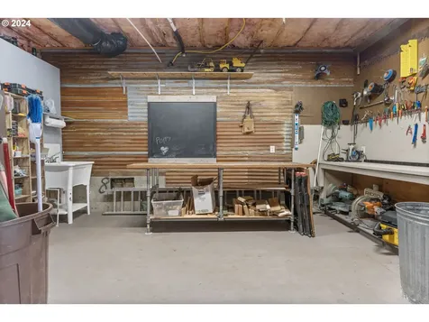15686 SW Peachtree Drive Portland OR 97224
