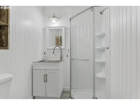 15686 SW Peachtree Drive Portland OR 97224