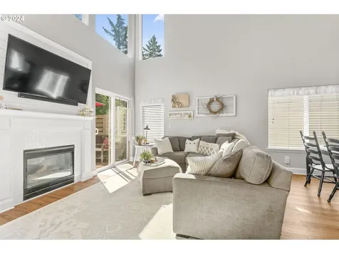 15686 SW Peachtree Drive Portland OR 97224