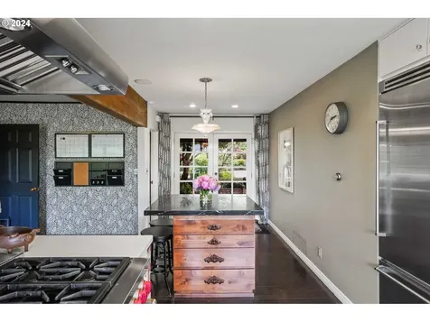 465 Lincoln Street S Salem OR 97302