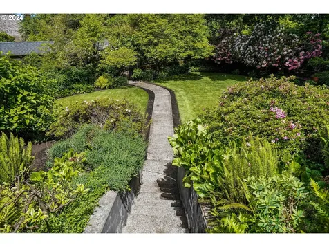 465 Lincoln Street S Salem OR 97302