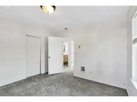 412 NE Roselawn Street Portland OR 97211
