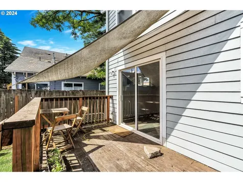 412 NE Roselawn Street Portland OR 97211