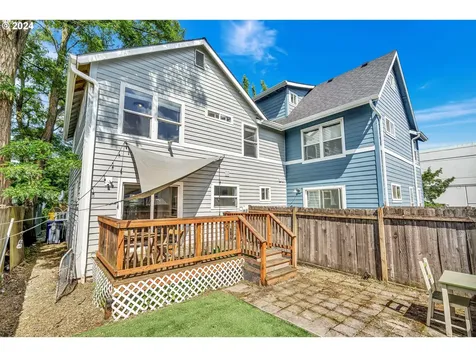 412 NE Roselawn Street Portland OR 97211
