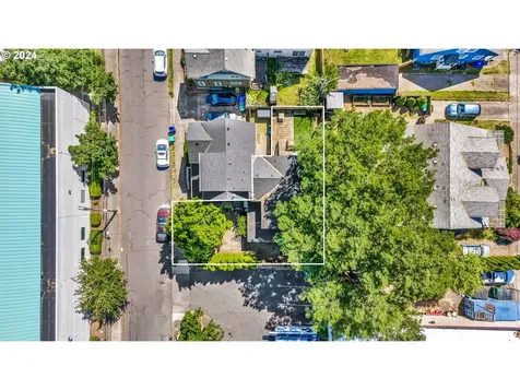 412 NE Roselawn Street Portland OR 97211