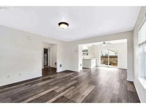 412 NE Roselawn Street Portland OR 97211