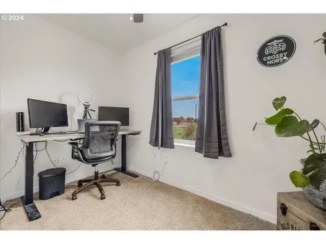 1940 NW 21st Street Mcminnville OR 97128