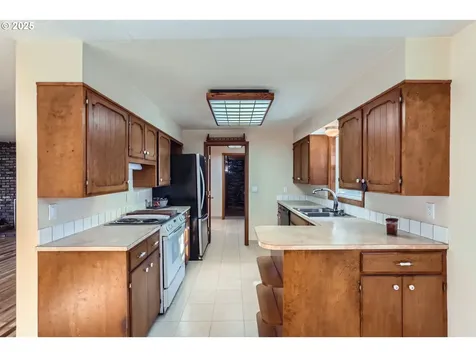 17450 SW Washington Court Beaverton OR 97078