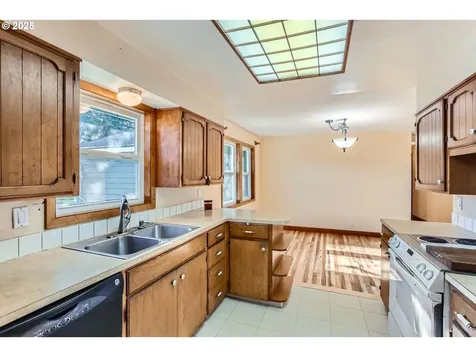 17450 SW Washington Court Beaverton OR 97078
