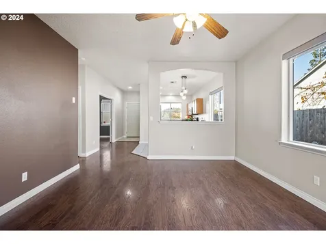 1529 S 59th Street Springfield OR 97478