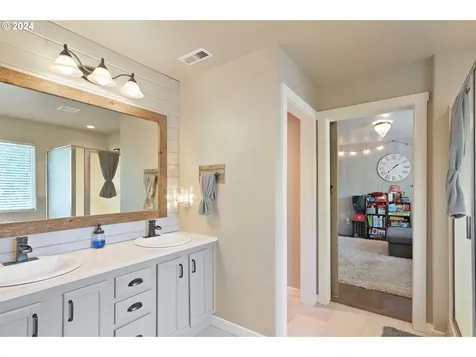 18908 Se 21st Street Vancouver WA 98683
