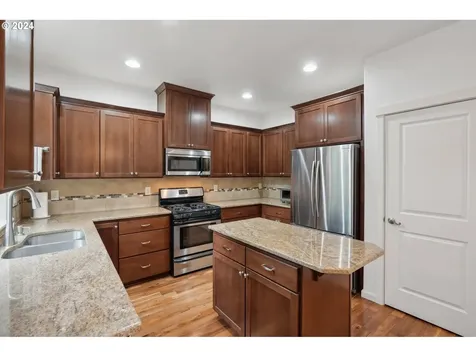413 N 43rd Court Ridgefield WA 98642