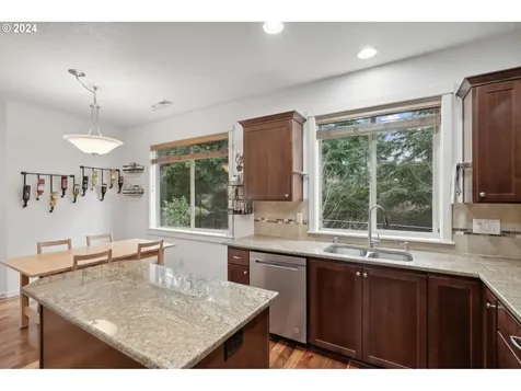 413 N 43rd Court Ridgefield WA 98642