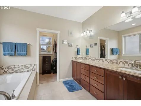 413 N 43rd Court Ridgefield WA 98642