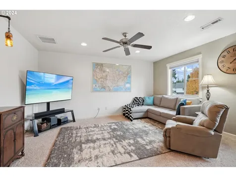 413 N 43rd Court Ridgefield WA 98642