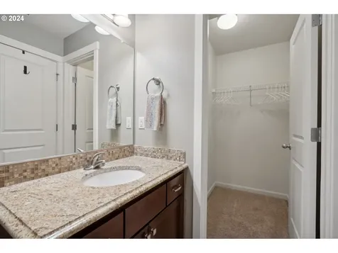 413 N 43rd Court Ridgefield WA 98642