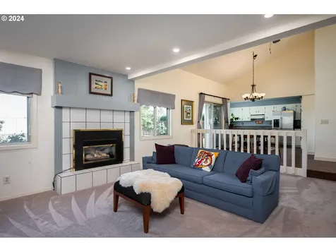 13674 Se 128th Avenue Clackamas OR 97015