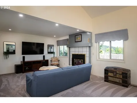 13674 Se 128th Avenue Clackamas OR 97015