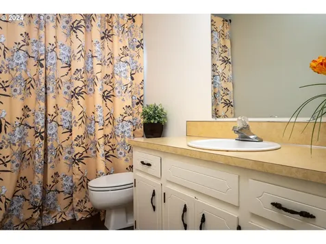13674 Se 128th Avenue Clackamas OR 97015