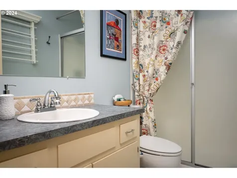 13674 Se 128th Avenue Clackamas OR 97015