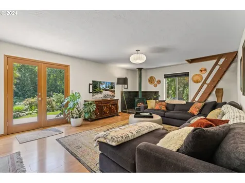 18984 S Forest Grove Loop Oregon City OR 97045